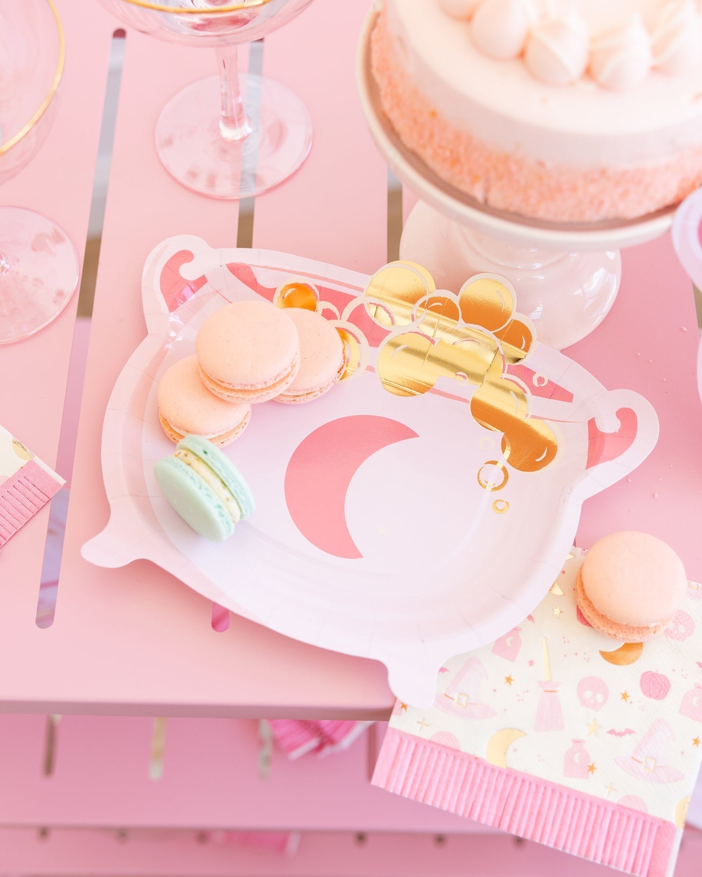 Cauldron Shaped Plates by My Mind’s Eye at Confetti Gift and Party