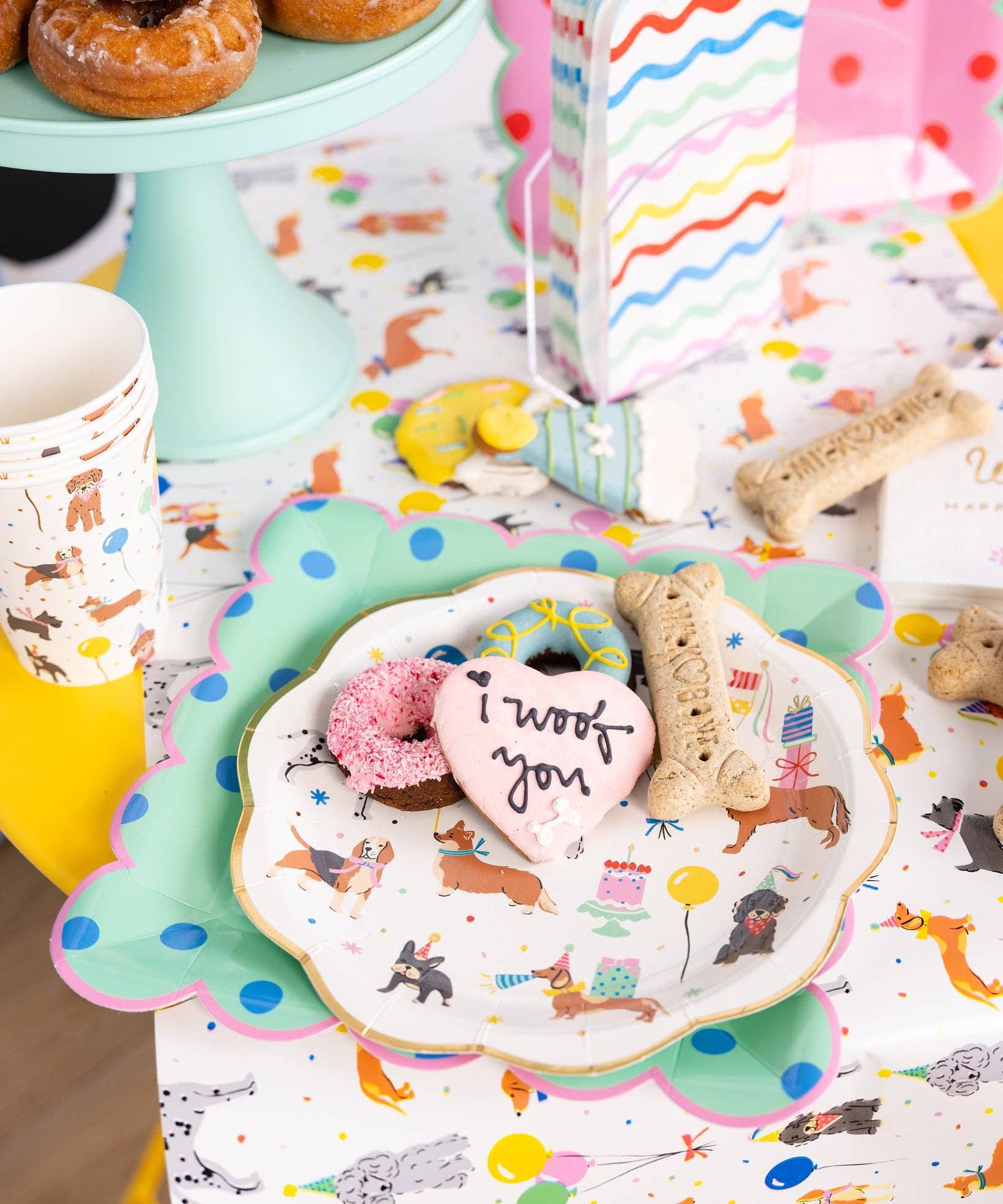 Dog Party Table Runner by My Mind’s Eye at Confetti Gift and Party Tuscaloosa Alabama