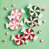 Green peppermint-shaped tidbit plate set with gold rim